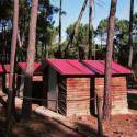 El campamento Montes de Talayuelas ofrece programas de inmersión en inglés y actividades multiaventura para grupos, y campamentos de verano con activi